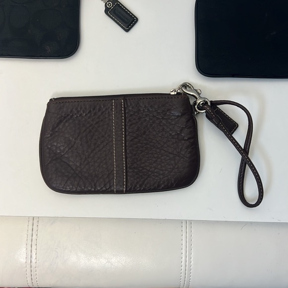 Lot of 3 coach wristlets - Picture 7 of 8